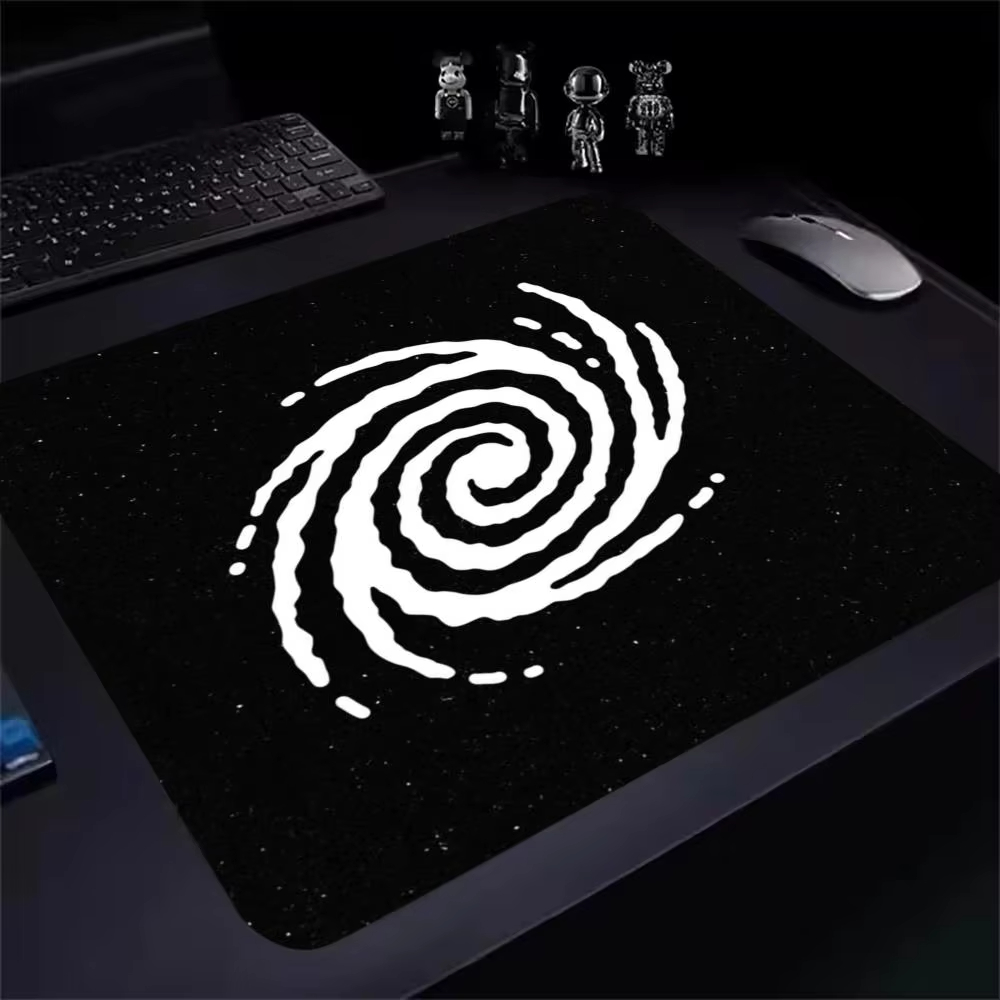Swirling Black Hole YUME Tempe - Tech Desktop Accessories recension och pris