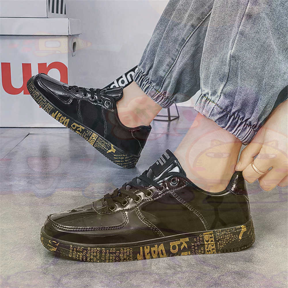 Round Foot Size 45 Sneakers Wh - Tech Accessories Products recension och pris